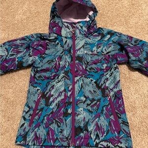 Columbia Girls' Bugaboo II Jacket in a teal and magenta leaf-pattern size 7/8